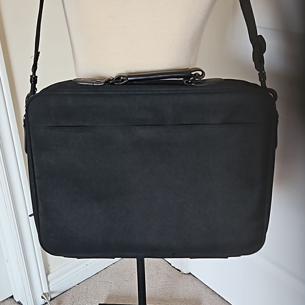 Targus Unisex Laptop Shoulder Bag Black 16"-12" - Picture 4 of 16